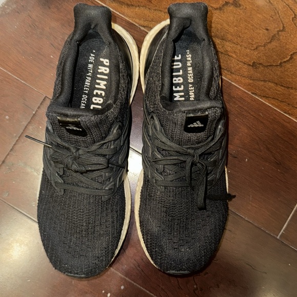 Adidas black ultraboost size women’s 7.5 - Picture 2 of 5